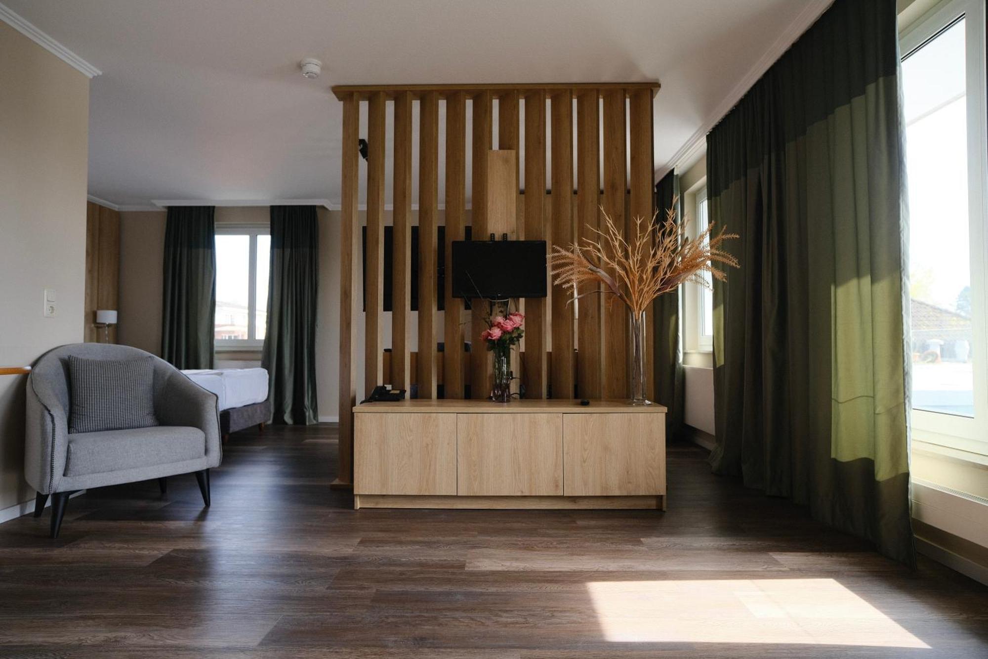 Parkhotel - Rosarium Итерзен Экстерьер фото